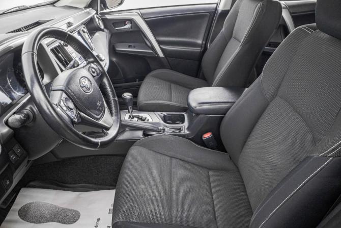 Toyota RAV4 IV (XA40) Рестайлинг с пробегом 2017 года, цена 2 699 000 рублей, 220000 км, внедорожник, Автокод Объявления