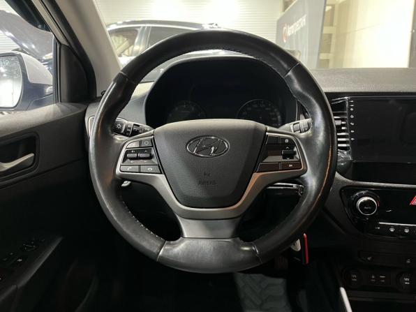 Hyundai Solaris II с пробегом 2018 года, цена 1 225 000 рублей, 65549 км, седан, Автокод Объявления