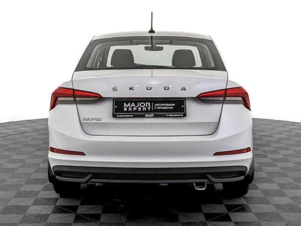 Skoda Rapid II с пробегом 2021 года, цена 1 355 000 рублей, 131058 км, лифтбек, Автокод Объявления