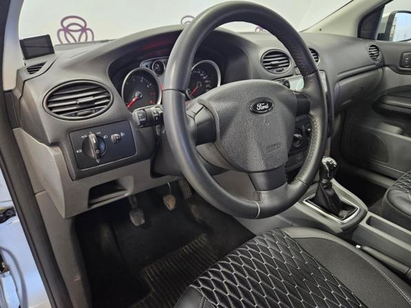 Ford Focus II Рестайлинг с пробегом 2008 года, цена 425 000 рублей, 217677 км, хэтчбек, Автокод Объявления