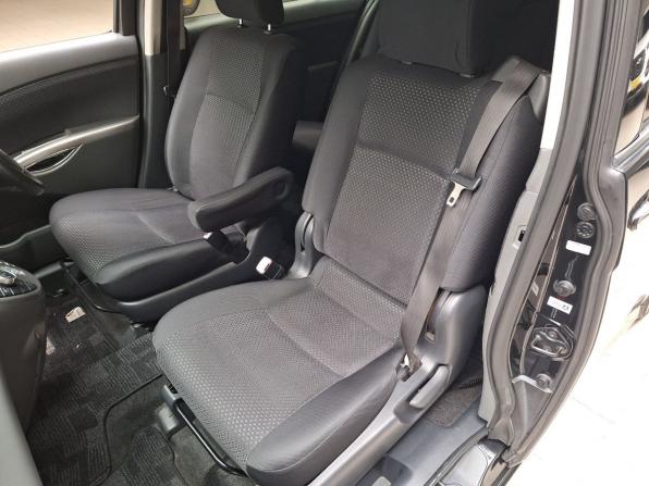 Toyota ISis I Рестайлинг с пробегом 2010 года, цена 1 150 000 рублей, 120411 км, компактвэн, Автокод Объявления