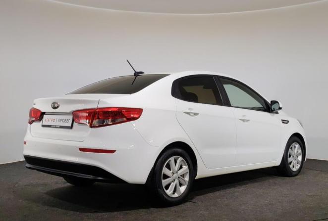 Kia Rio III Рестайлинг с пробегом 2017 года, цена 1 000 000 рублей, 156739 км, седан, Автокод Объявления