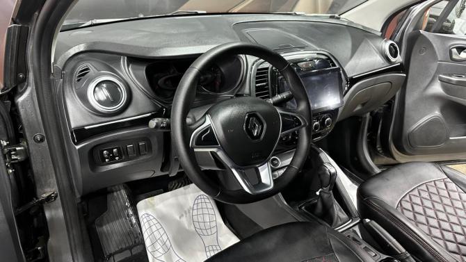 Renault Kaptur I Рестайлинг с пробегом 2021 года, цена 1 510 000 рублей, 41480 км, внедорожник, Автокод Объявления