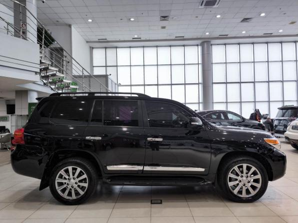 Toyota Land Cruiser 200 Series Рестайлинг 1 с пробегом 2012 года, цена 3 450 000 рублей, 235031 км, внедорожник, Автокод Объявления
