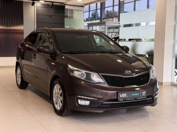 Kia Rio III Рестайлинг с пробегом 2017 года, цена 1 117 000 рублей, 98238 км, седан, Автокод Объявления