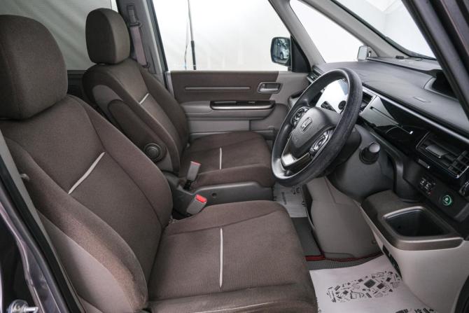 Honda Stepwgn V Рестайлинг с пробегом 2021 года, цена 2 579 000 рублей, 82000 км, минивэн, Автокод Объявления