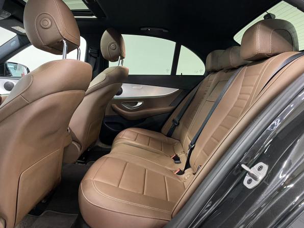 Mercedes-Benz E-Класс V (W213 S213 C238) Рестайлинг с пробегом 2021 года, цена 3 570 000 рублей, 55211 км, седан, Автокод Объявления
