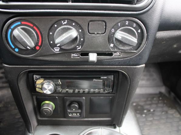 Chevrolet Niva I Рестайлинг с пробегом 2014 года, цена 399 000 рублей, 200345 км, внедорожник, Автокод Объявления