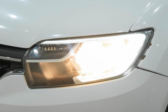 Renault Logan II Рестайлинг с пробегом 2021 года, цена 499 000 рублей, 318000 км, седан, Автокод Объявления