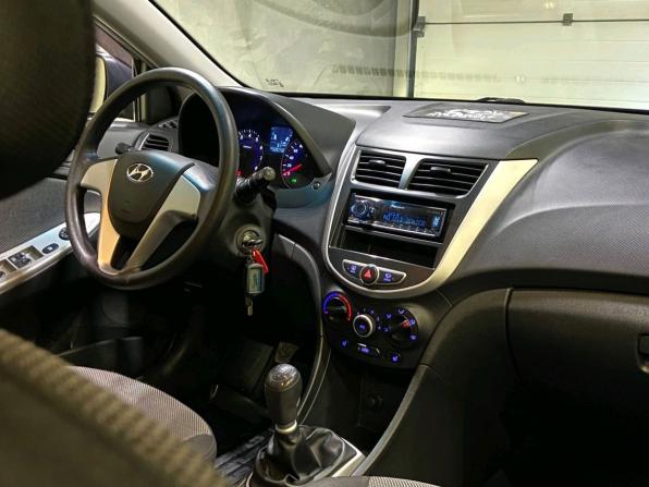 Hyundai Solaris I с пробегом 2012 года, цена 649 000 рублей, 225771 км, седан, Автокод Объявления