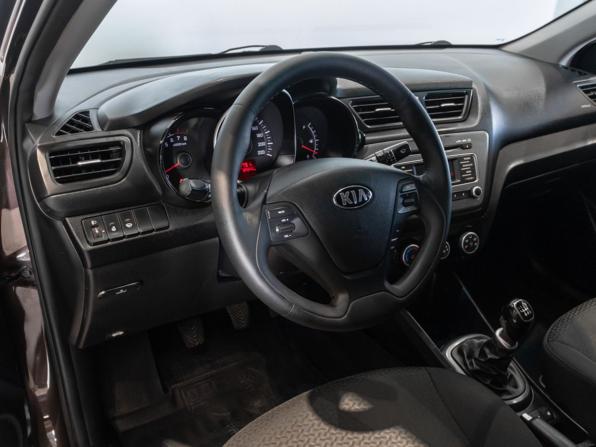 Kia Rio III Рестайлинг с пробегом 2015 года, цена 880 000 рублей, 197269 км, седан, Автокод Объявления