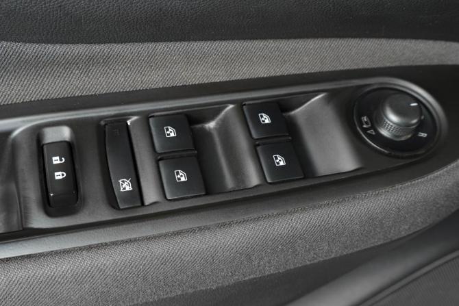 Opel Mokka I с пробегом 2013 года, цена 1 049 000 рублей, 155038 км, внедорожник, Автокод Объявления