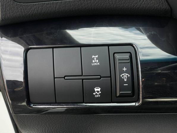 Kia Sorento II Рестайлинг с пробегом 2018 года, цена 2 550 000 рублей, 113330 км, внедорожник, Автокод Объявления