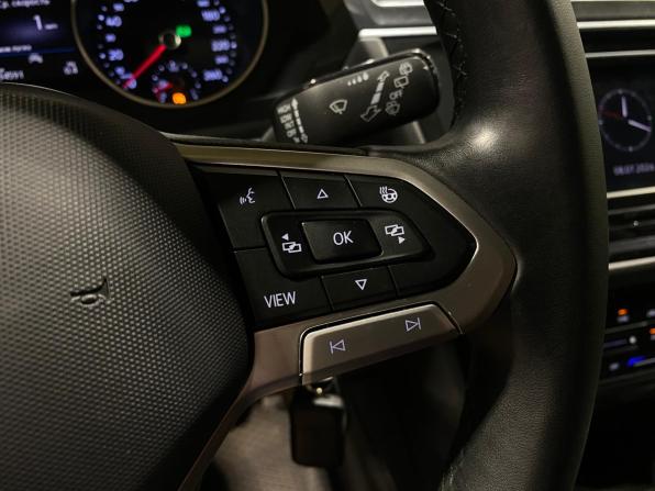 Volkswagen Tiguan II Рестайлинг с пробегом 2021 года, цена 2 579 000 рублей, 34590 км, внедорожник, Автокод Объявления