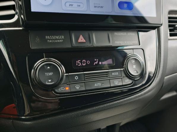 Mitsubishi Outlander III Рестайлинг 2 с пробегом 2017 года, цена 1 775 000 рублей, 176062 км, внедорожник, Автокод Объявления