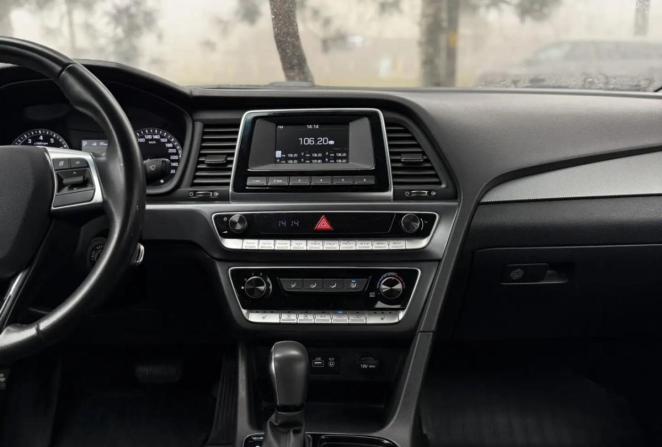 Hyundai Sonata VII (LF) Рестайлинг с пробегом 2017 года, цена 1 260 000 рублей, 102314 км, седан, Автокод Объявления