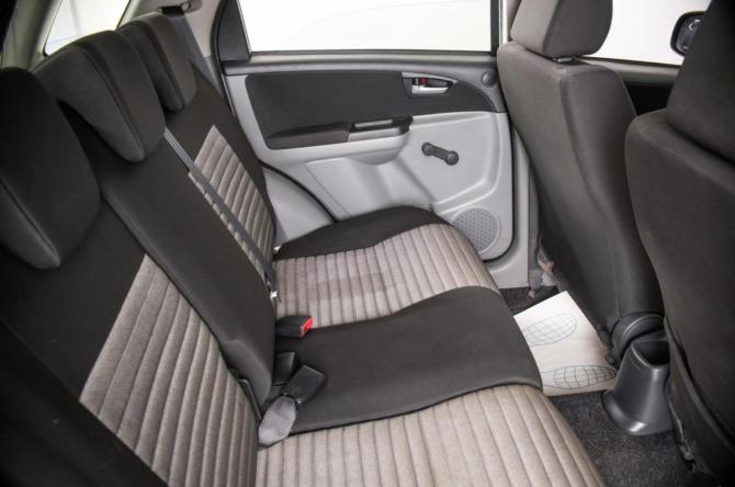 Suzuki SX4 I (Classic) Рестайлинг с пробегом 2013 года, цена 919 000 рублей, 137523 км, хэтчбек, Автокод Объявления