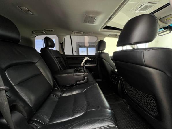 Toyota Land Cruiser 200 Series Рестайлинг 1 с пробегом 2013 года, цена 3 800 000 рублей, 218223 км, внедорожник, Автокод Объявления