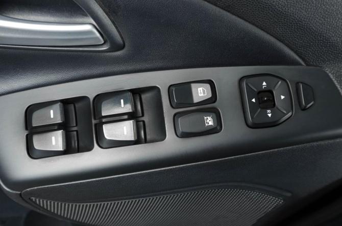 Hyundai ix35 I Рестайлинг с пробегом 2013 года, цена 1 249 000 рублей, 208000 км, внедорожник, Автокод Объявления