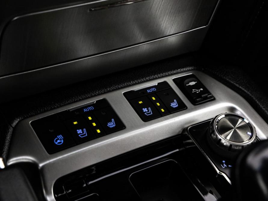 Toyota Land Cruiser 200 Series Рестайлинг 2 Санкт-Петербург  - изображение 18