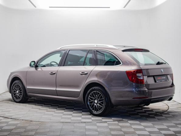 Skoda Superb II Рестайлинг с пробегом 2014 года, цена 1 295 000 рублей, 270000 км, универсал, Автокод Объявления
