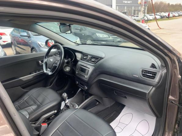 Kia Rio III Рестайлинг с пробегом 2016 года, цена 1 029 000 рублей, 166597 км, хэтчбек, Автокод Объявления