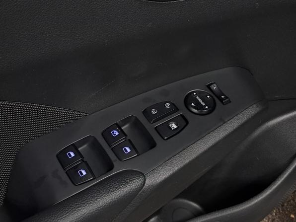 Hyundai Solaris II с пробегом 2017 года, цена 1 149 000 рублей, 178547 км, седан, Автокод Объявления