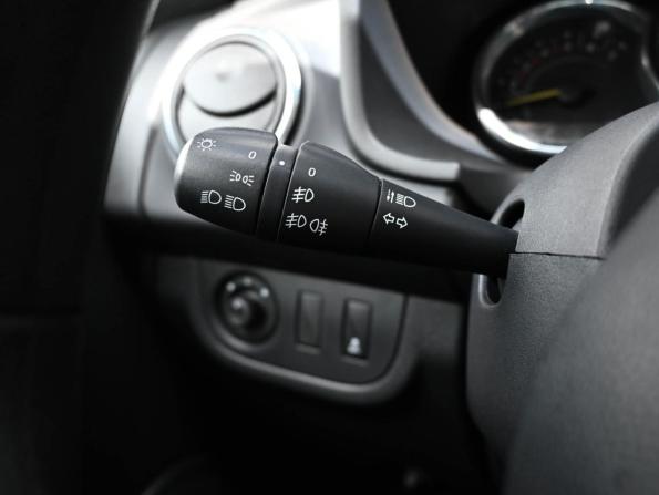 Renault Sandero II Рестайлинг с пробегом 2019 года, цена 750 000 рублей, 89178 км, хэтчбек, Автокод Объявления