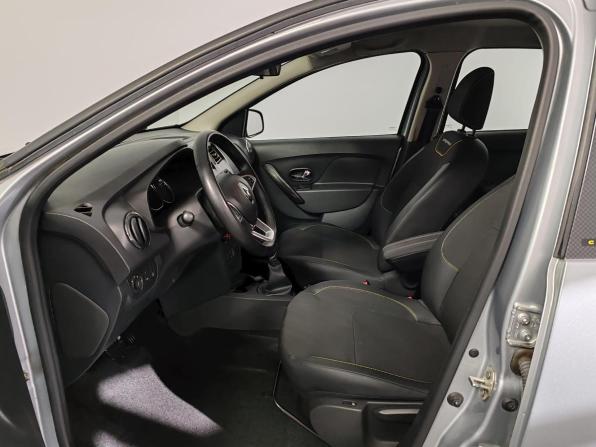Renault Logan II Рестайлинг с пробегом 2021 года, цена 1 029 000 рублей, 187888 км, седан, Автокод Объявления