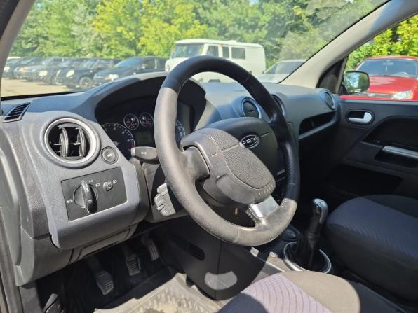Ford Fusion I Рестайлинг с пробегом 2007 года, цена 410 000 рублей, 136342 км, хэтчбек, Автокод Объявления