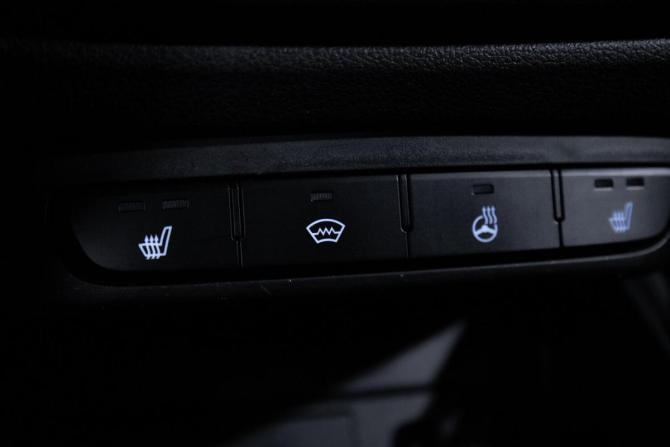 Hyundai Solaris II Рестайлинг с пробегом 2021 года, цена 1 600 000 рублей, 82653 км, седан, Автокод Объявления