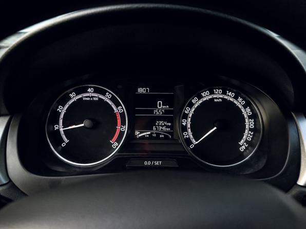 Skoda Rapid I Рестайлинг с пробегом 2018 года, цена 1 349 000 рублей, 67000 км, лифтбек, Автокод Объявления