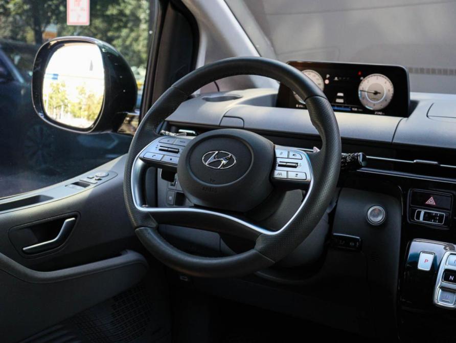 Hyundai Staria I Москва  - изображение 14