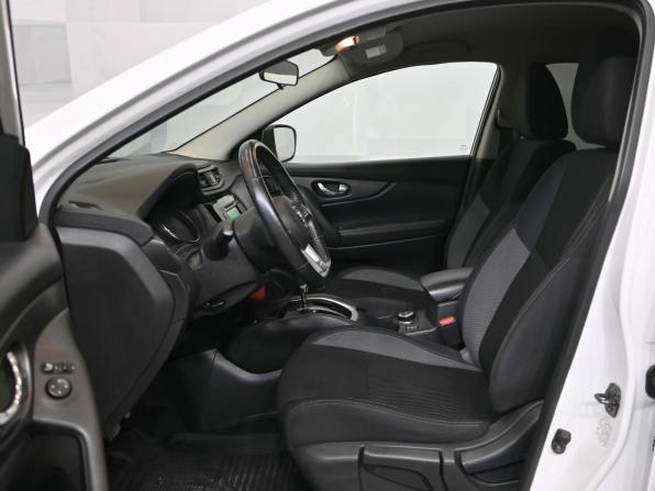 Nissan Qashqai II с пробегом 2019 года, цена 1 950 000 рублей, 123246 км, внедорожник, Автокод Объявления