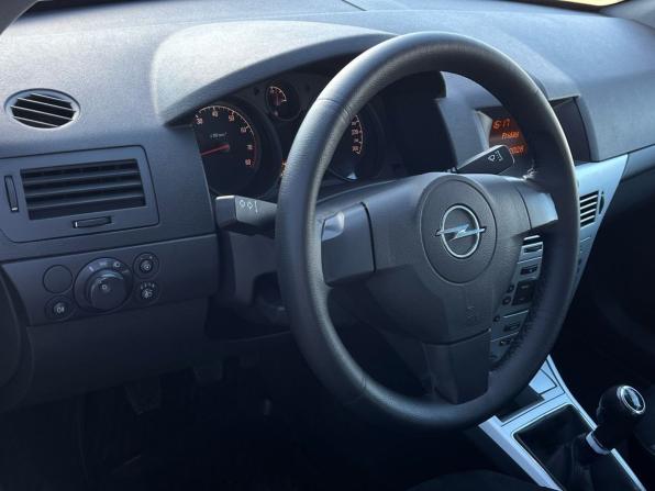 Opel Astra H Рестайлинг с пробегом 2010 года, цена 450 000 рублей, 125978 км, хэтчбек, Автокод Объявления