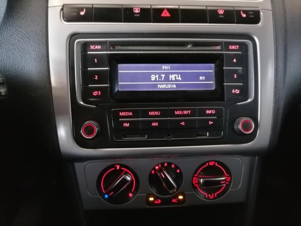 Volkswagen Polo V с пробегом 2013 года, цена 599 000 рублей, 281310 км, седан, Автокод Объявления