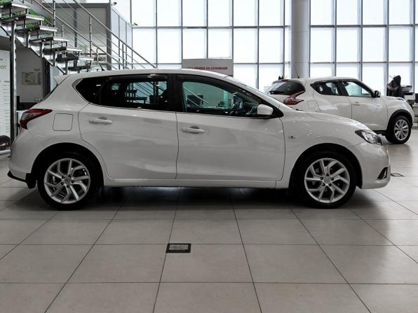 Nissan Tiida II с пробегом 2015 года, цена 1 290 000 рублей, 114500 км, хэтчбек, Автокод Объявления