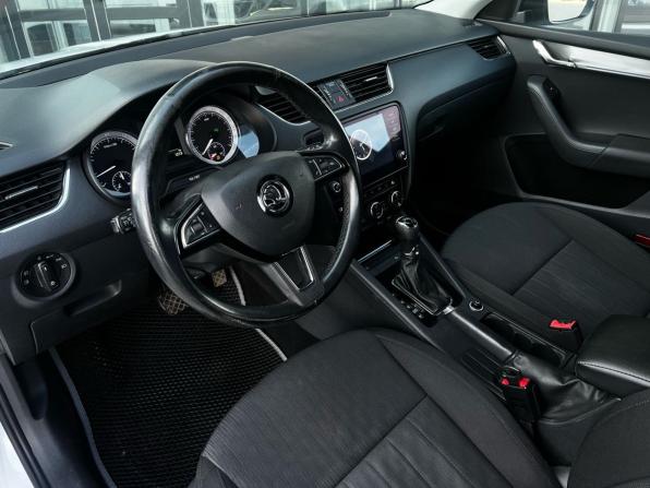 Skoda Octavia III (A7) Рестайлинг с пробегом 2017 года, цена 1 775 000 рублей, 155279 км, лифтбек, Автокод Объявления
