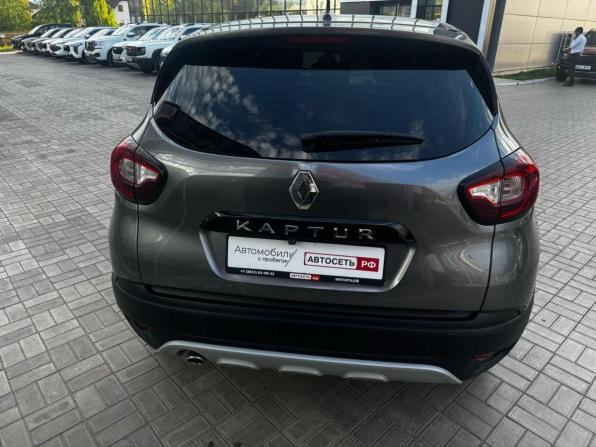 Renault Kaptur I Рестайлинг с пробегом 2020 года, цена 1 549 900 рублей, 45286 км, внедорожник, Автокод Объявления