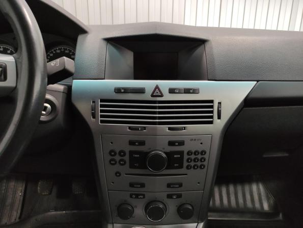 Opel Astra H Рестайлинг с пробегом 2013 года, цена 645 000 рублей, 169378 км, хэтчбек, Автокод Объявления