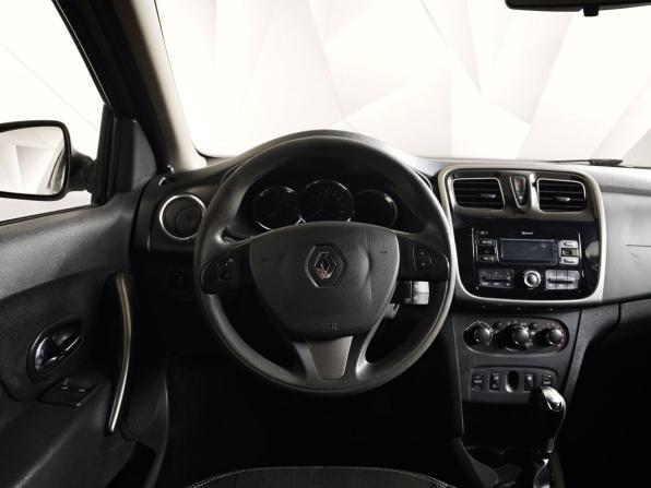 Renault Logan II с пробегом 2018 года, цена 519 000 рублей, 191622 км, седан, Автокод Объявления