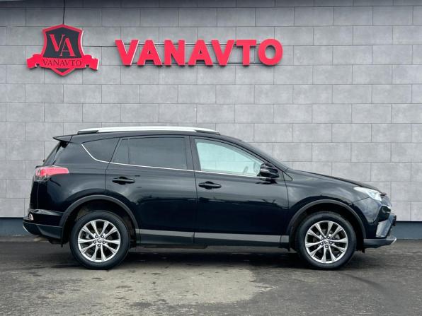 Toyota RAV4 IV (XA40) Рестайлинг с пробегом 2018 года, цена 2 590 000 рублей, 102036 км, внедорожник, Автокод Объявления