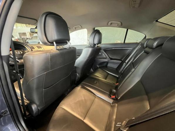 Toyota Avensis III с пробегом 2010 года, цена 995 000 рублей, 302480 км, седан, Автокод Объявления