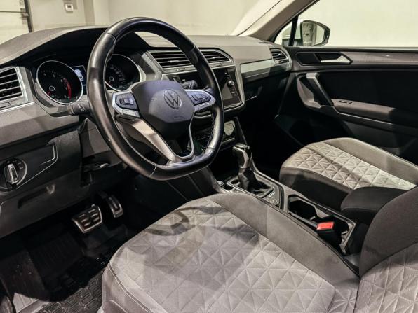 Volkswagen Tiguan II Рестайлинг с пробегом 2021 года, цена 2 750 000 рублей, 64839 км, внедорожник, Автокод Объявления
