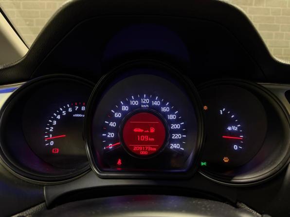Kia Ceed II Рестайлинг с пробегом 2017 года, цена 1 160 000 рублей, 209165 км, хэтчбек, Автокод Объявления