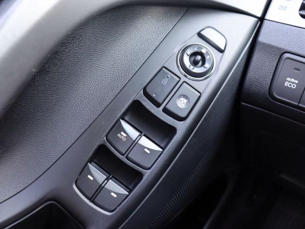 Hyundai Avante V с пробегом 2012 года, цена 840 000 рублей, 269549 км, седан, Автокод Объявления