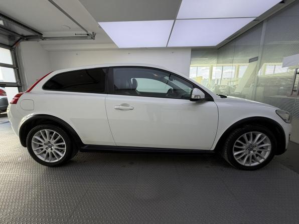 Volvo C30 I Рестайлинг с пробегом 2012 года, цена 880 000 рублей, 153441 км, хэтчбек, Автокод Объявления