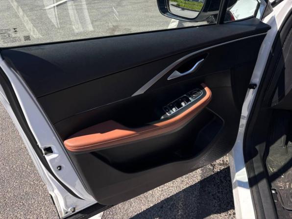 Omoda C5 I с пробегом 2023 года, цена 1 579 000 рублей, 42745 км, внедорожник, Автокод Объявления