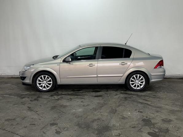 Opel Astra H Рестайлинг с пробегом 2008 года, цена 599 000 рублей, 115000 км, седан, Автокод Объявления