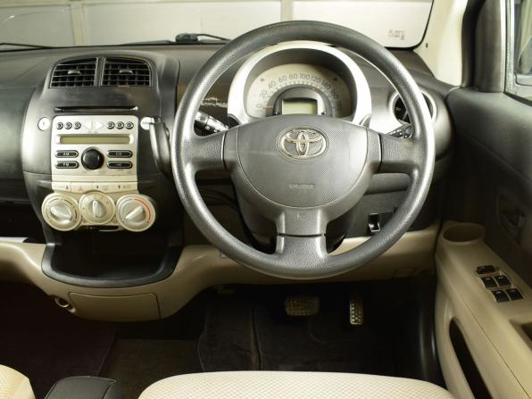 Toyota Passo I (C10) с пробегом 2005 года, цена 371 999 рублей, 233767 км, хэтчбек, Автокод Объявления